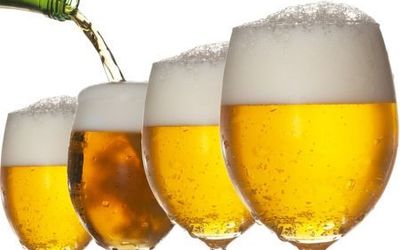 Pesë arsyet përse birra ju bën mirë