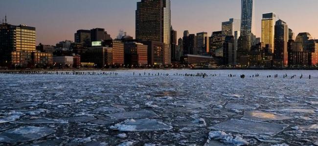 Studimi: Në vitin 2030 Toka do të mbulohet nga akullnajat 