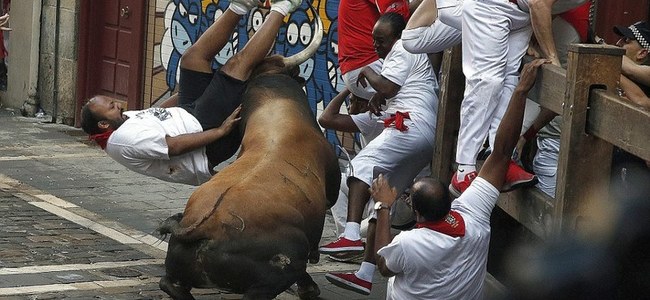 Pamplona, nis vrapimi i çmendur me demat (foto)