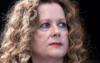 Laurell Kaye Hamilton