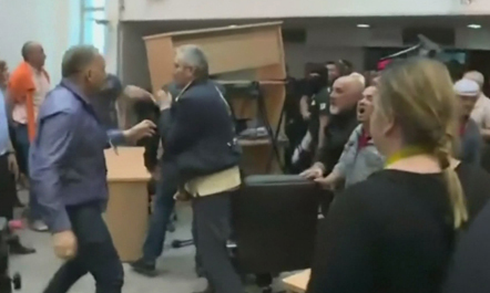 Dhuna në Kuvend, nisin arrestimet në Shkup