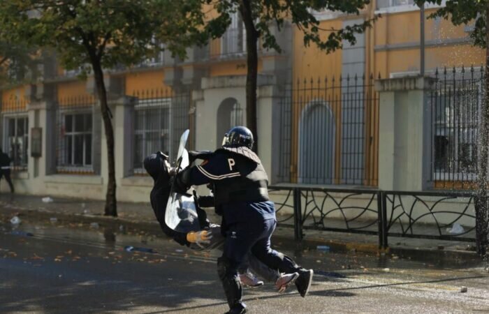 Gjendja e studentit të dhunuar nga policia: Ndodhet te Trauma në shok psikologjik dhe me dëmtime në kokë e kurriz