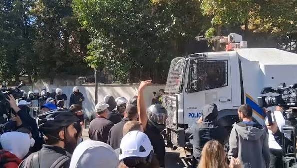 Nuk ka kthim prapa: Përplasja frontale në Tiranë dhe pika pa kthim e revoltës studentore
